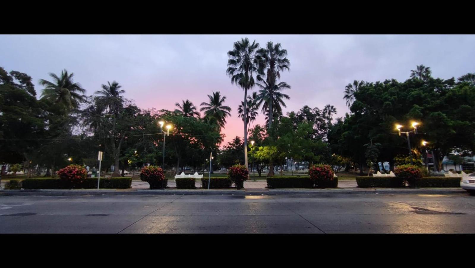 Hotel Juarez 70 Κολίμα Εξωτερικό φωτογραφία